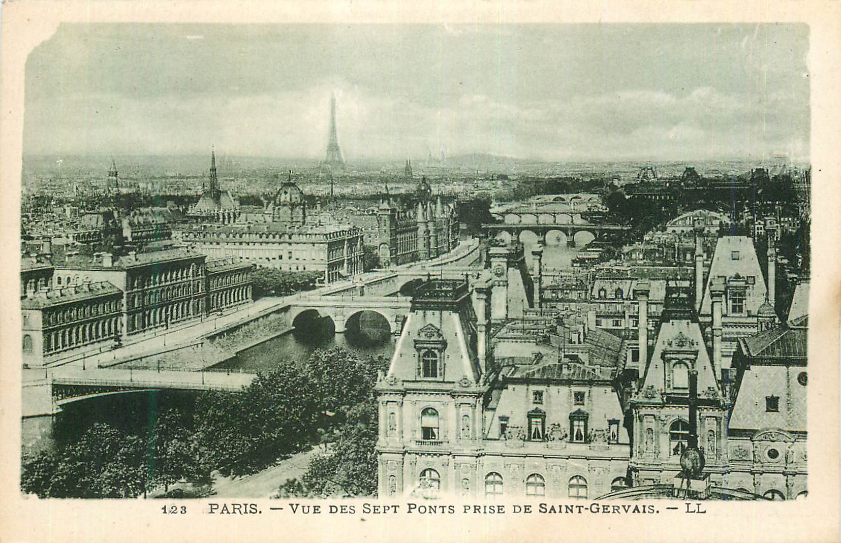 CPA Paris Vue des Sept Ponts prise de Saint Gervais Tour Eiffel